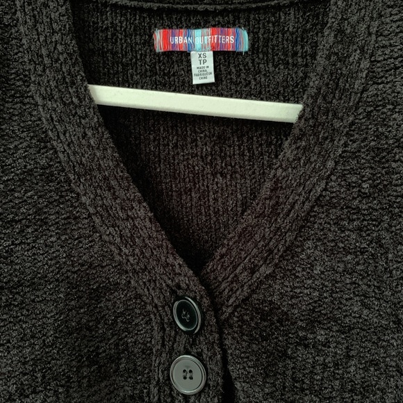 Urban Outfitters Cropped Sweater Top - Picture 2 of 3